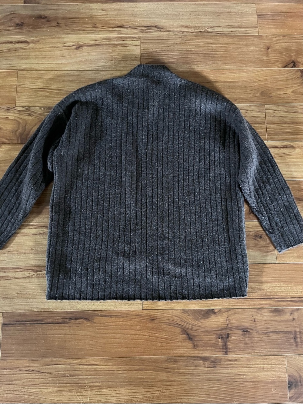 Neuflora Neutral Brown Ribbed Sweater - Picture 9 of 12